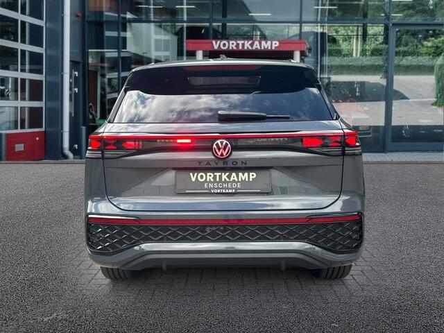 Volkswagen Tayron 1.5 E-HYBRID R-LINE 272PK PANO-DAK/CAMERA/TREKHAAK/MEMORY/LEDER/HenK
