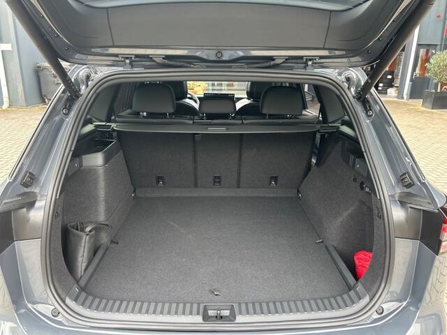 Volkswagen Tayron 1.5 E-HYBRID R-LINE 272PK PANO-DAK/CAMERA/TREKHAAK/MEMORY/LEDER/HenK