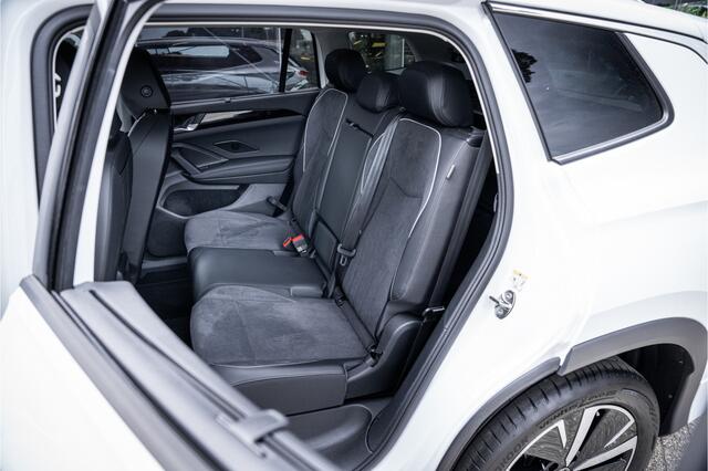 Volkswagen Tayron 1.5 eTSI Elegance 7p. ** Trekhaak ** 19inch **