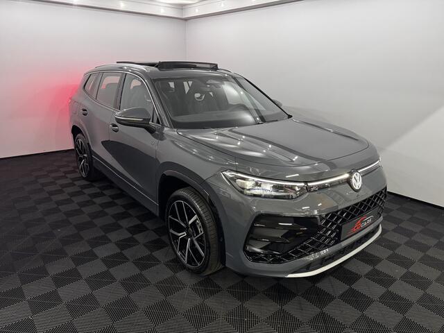Volkswagen Tayron 1.5 eHybrid R-Line Edition Pano, Half leder, Camera, Navi, Elektrische achterklep, Sfeerverlichting, Cruise control adaptief, 2 jaar garantie