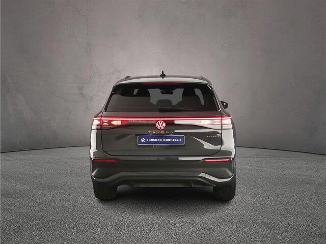 Volkswagen Tayron Life Edition 1.5 TSI eHybrid 204pk DSG Automaat Adaptive cruise control, Achteruitrijcamera, Elektrische achterklep, LED koplampen, Navigatie, Stoelverwarming