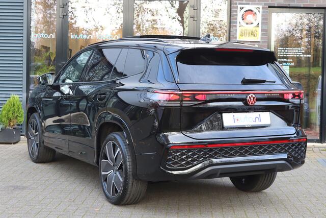 Volkswagen Tayron 1.5 eHybrid 272PK R-Line Black Style IQ.Light/Pano/Keyless/Camera/DCC/ACC/Dodehoek/20"/Trekhaak