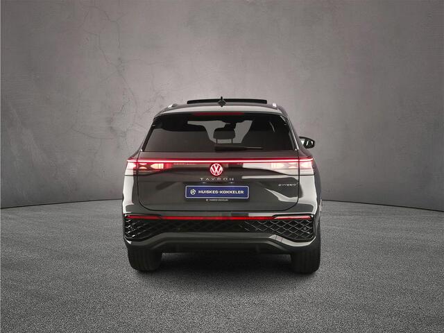 Volkswagen Tayron R-Line Edition 1.5 TSI eHybrid 272pk DSG Automaat Trekhaak, Panoramadak, Adaptive cruise control, Navigatie, 360 camera, Elektrische achterklep