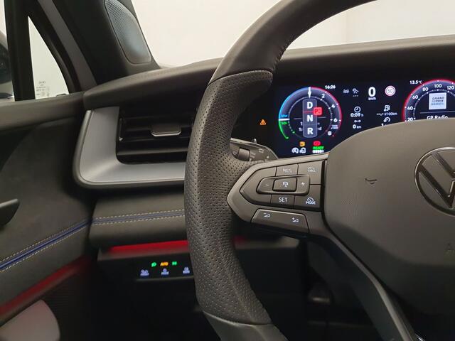 Volkswagen Tayron 1.5 eHybrid 272pk DSG/AUT R-Line Wegklapbare trekhaak, Massage, Camera