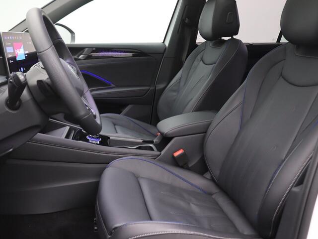 Volkswagen Tayron 1.5 eHybrid R-Line Edition 272PK DSG Pano-Schuifdak, Trekhaak, Black Style, Lederen Bekleding, Harman Kardon Audio, Achteruitrijcamera, Stoel-Stuurverwarming, Elekt. Achterklep, 20" LM Velgen