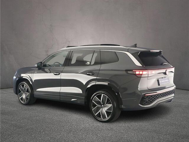 Volkswagen Tayron R-Line Edition 1.5 TSI eHybrid 272pk DSG Automaat Trekhaak, Panoramadak, Adaptive cruise control, Navigatie, 360 camera, Achteruitrijcamera, Elektrische achterklep