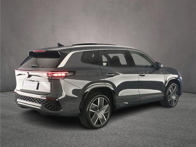 Volkswagen Tayron R-Line Edition 1.5 TSI eHybrid 272pk DSG Automaat Trekhaak, Panoramadak, Adaptive cruise control, Navigatie, 360 camera, Achteruitrijcamera, Elektrische achterklep