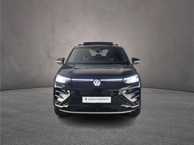 Volkswagen Tayron R-Line Edition 1.5 TSI eHybrid 272pk DSG Automaat Trekhaak, Panoramadak, Achteruitrijcamera, Elektrische achterklep, Adaptive cruise control