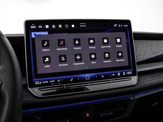 Volkswagen Tayron 1.5 eTSI 272pk DSG R-Line Edition · 360 Camera · Panoramadak · Head-Up · Dodehoek Detectie · Elek. Achterklep · IQ.Light · Harman Kardon Audio · 20'' Inch · Garantie t/m 14-12-2030 of 100.000km