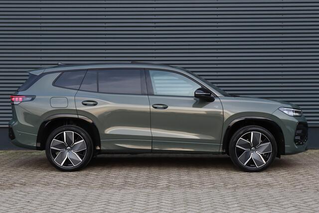 Volkswagen Tayron 1.5 eHybrid 272PK R-Line Black Style IQ.Light/Pano/Keyless/Camera/DCC/ACC/Dodehoek/20"/Trekhaak