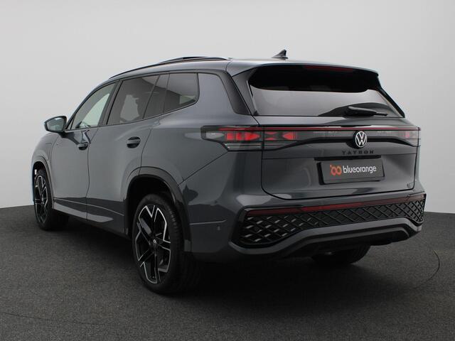 Volkswagen Tayron 1.5 eHybrid R-Line Edition 272PK DSG SOH 100%, Pano-Schuifdak, Black Style, Trekhaak, Matrix LED Verlichting, 20", Leder, Memorystoel, 360gr. Camera