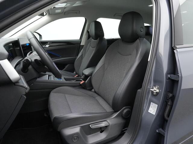 Volkswagen Tayron 7-zits 1.5 eTSI 150 pk DSG Life Edition | Trekhaak | 20"LM | 360 camera | IQ Light | Stuur-/stoelverwarming