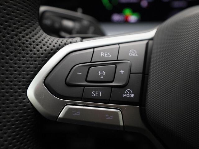 Volkswagen Tayron 1.5eHybrid 200kW/272PK R-Line Edition DSG · Panoramadak · Camera + Parkeersensoren · Massagefunctie · Garantie t/m 29-12-2030 of 100000km