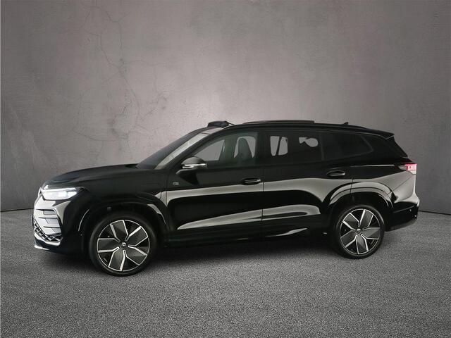 Volkswagen Tayron R-Line Edition 1.5 TSI eHybrid 272pk DSG Automaat Trekhaak, Adaptive cruise control, Panoramadak, Black style, Navigatie, Elektrische achterklep