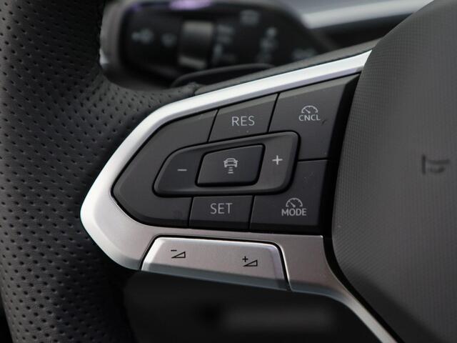 Volkswagen Tayron 1.5 eHybrid 272 Pk Automaat R-Line Edition | Panoramadak | Trekhaak | 20 Inch | Camera | Stuur- en Stoelverwarming | Full LED