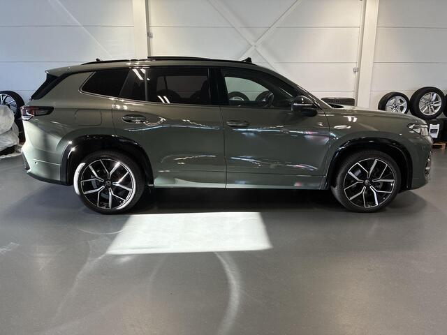 Volkswagen Tayron 1.5 eHybrid 272pk DSG R-Line Edition · Panoramadak · 360 Camera · Inklap. Trekhaak · Matrix LED · Stuur- & Stoelverwarming · Keyless · Garantie t/m 04-08-2029 of 100.000km