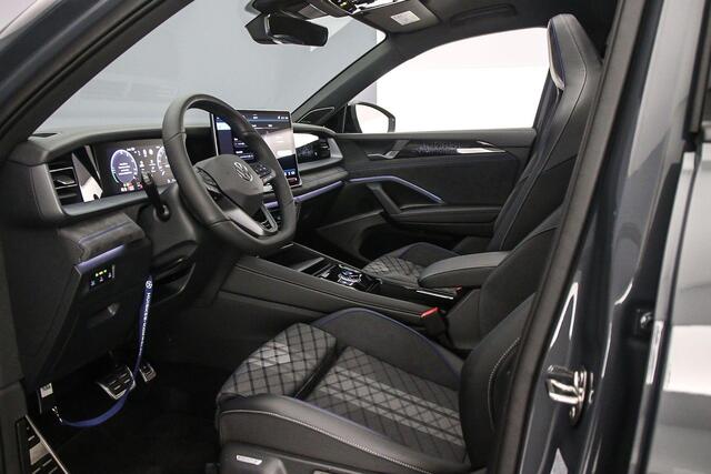 Volkswagen Tayron R-Line Edition 1.5 TSI eHybrid 272pk DSG Automaat Trekhaak, Harman Kardon audio, Panoramadak, Adaptive cruise control, Navigatie, Black style