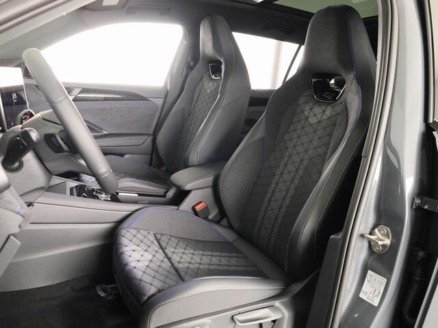 Volkswagen Tayron 1.5 eHybrid R-Line Edition 272 pk Automaat (DSG) | Navigatie | Panoramadak | Parkeersensoren (Park assist) | Achteruitrijcamera | Black Style pakket | R-Line |