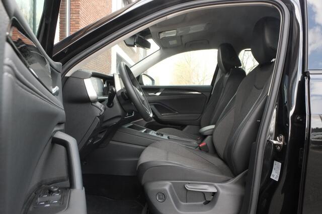 Volkswagen Tayron 1.5 eTSI 110 kW 7 zits, Trekhaak, 360° camera