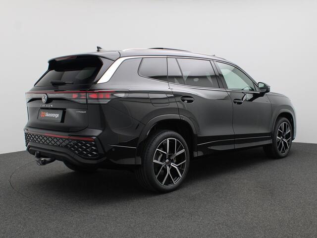 Volkswagen Tayron 1.5 eHybrid R-Line Edition 272PK DSG Pano-Schuifdak, Trekhaak, 20" LM Velgen, Navi via Apple Carplay/Android Auto, Keyless, Side Assist, Elektr. Achterklep, Stoel-stuurverwarming