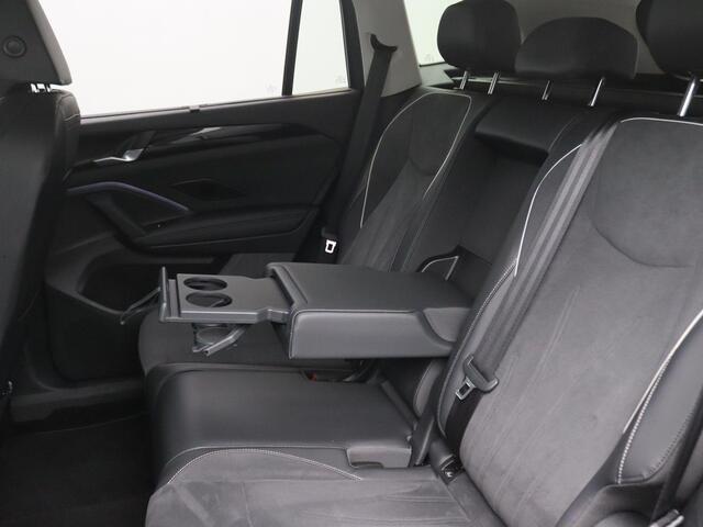 Volkswagen Tayron 1.5 eHybrid Elegance 204PK DSG Trekhaak, 20" LM Velgen, Matrix LED-Verlichting, Navi, Keyless, Side Assist, 360gr. Camera, Stoel-Stuurverwarming, Ergo Bestuurdersstoel