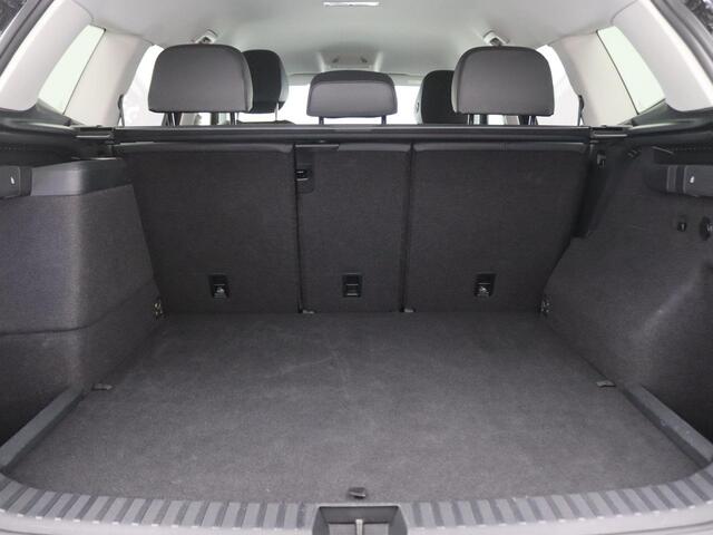 Volkswagen Tayron 1.5 eHybrid Elegance 204PK DSG Trekhaak, 20" LM Velgen, Matrix LED-Verlichting, Navi, Keyless, Side Assist, 360gr. Camera, Stoel-Stuurverwarming, Ergo Bestuurdersstoel