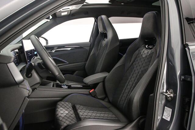 Volkswagen Tayron R-Line Edition 1.5 TSI eHybrid 272pk DSG Automaat Trekhaak, Harman Kardon audio, Panoramadak, Adaptive cruise control, Navigatie, Black style