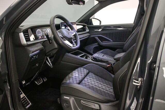 Volkswagen Tayron R-Line Edition 1.5 TSI eHybrid 272pk DSG Automaat Trekhaak, Panoramadak, Adaptive cruise control, Navigatie, 360 camera, Achteruitrijcamera, Elektrische achterklep