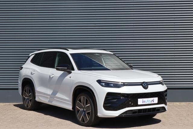 Volkswagen Tayron 1.5 eHybrid 272PK R-Line Black Style IQ.Light/Pano/Keyless/Camera/DCC/ACC/ Dodehoek/20"/Trekhaak wegkl.