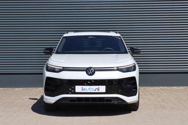 Volkswagen Tayron 1.5 eHybrid 272PK R-Line Black Style IQ.Light/Pano/Keyless/Camera/DCC/ACC/ Dodehoek/20"/Trekhaak wegkl.