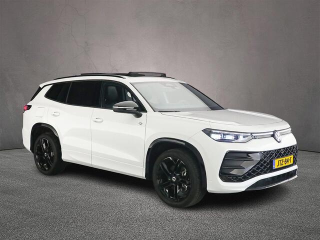 Volkswagen Tayron R-Line Edition 1.5 TSI eHybrid 272pk DSG Automaat Trekhaak, Panoramadak, Harman Kardon audio, Elektrische achterklep, Adaptive cruise control