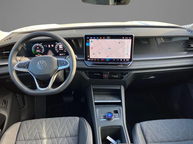 Volkswagen Tayron 1.5eHybrid 150kW/204PK Life Edition DSG · Trekhaak · Navigatie · Apple/Android Car Play · Camera + Parkeersensoren · Garantie t/m 29-04-2027