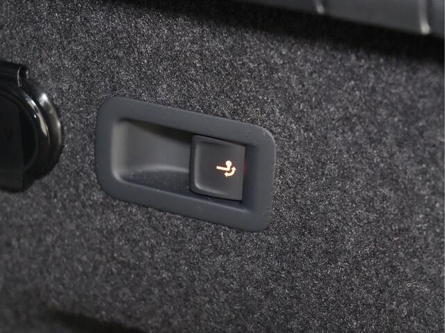 Volkswagen Tayron 1.5 eHybrid R-Line Ed. | Black Style | Panorama | Trekhaak | Camera 241