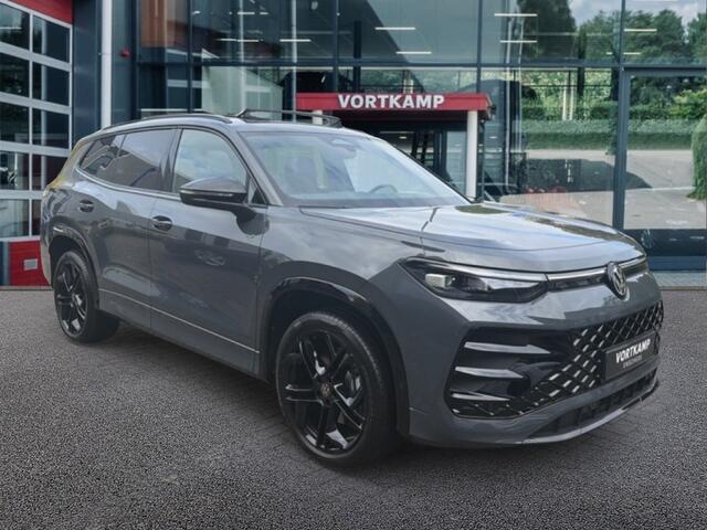 Volkswagen Tayron 1.5 eTSI R-LINE 7PERS. TREKHAAK/LEDER/CAMERA/PANO-DAK/ELEK-KLEP/ACC/HUD/STOELVERW