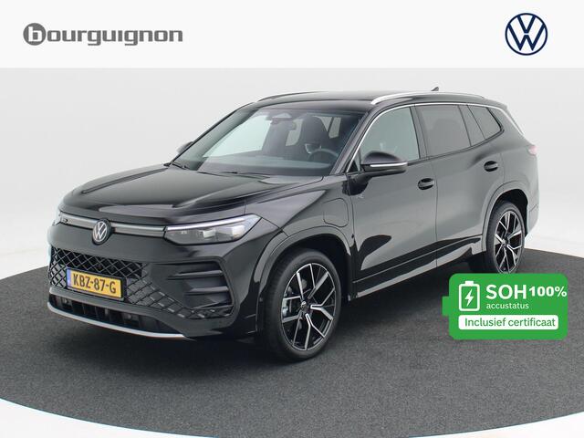 Volkswagen Tayron 1.5 eHybrid 272 Pk Automaat R-Line Edition | Panoramadak | Trekhaak | 20 Inch | Camera | Stuur- en Stoelverwarming | Full LED