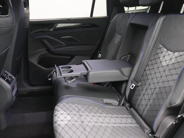 Volkswagen Tayron 1.5 eHybrid R-Line Edition 272PK DSG Pano-Schuifdak, Trekhaak, Black Style, Harman Kardon Audio, Navi, 360gr. camera, Stoel-Stuurverwarming, Elektr. Achterklep, 20" LM Velgen