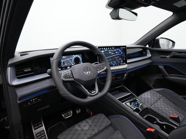 Volkswagen Tayron 1.5 eHybrid 204 pk R-Line Edition | Panoramadak | Adaptief onderstel | Achteruitrijcamera | Navigatie | Adaptive Cruise