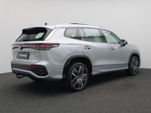 Volkswagen Tayron 1.5 eHybrid R-Line Edition 272PK DSG SOH 99,68%, Panoramadak, Trekhaak, Achteruitrijcamera, Navi via Apple Carplay/Android Auto, 20" LM Velgen, Elektr. Achterklep, Side Assist