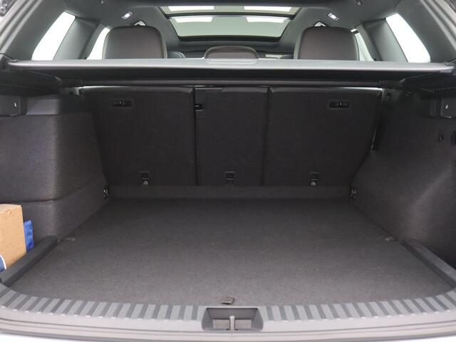 Volkswagen Tayron 1.5 eHybrid R-Line Edition 272PK DSG SOH 99,68%, Panoramadak, Trekhaak, Achteruitrijcamera, Navi via Apple Carplay/Android Auto, 20" LM Velgen, Elektr. Achterklep, Side Assist