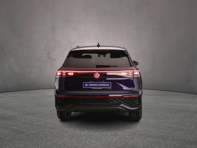 Volkswagen Tayron R-Line Edition 1.5 TSI eHybrid 272pk DSG Automaat Trekhaak, Panoramadak, Black Style, Adaptive cruise control, Elektrische achterklep, Harman Kardon audio