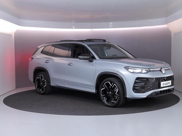 Volkswagen Tayron 1.5 eHybrid R-Line Edition 204 pk Automaat (DSG) | Verlengde garantie | Navigatie | Panoramadak | Trekhaak (wegklapbaar) | Parkeersensoren (Park assist) | Rondomzicht camera | Stoelverwarming | R-Line |