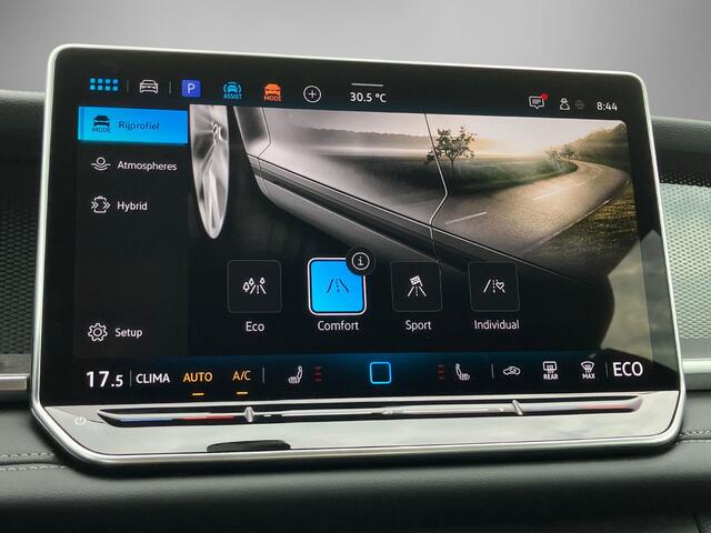 Volkswagen Tayron 1.5eHybrid 150kW/204PK Life Edition · Navigatie · Trekhaak · Camera + Parkeersensoren · Garantie t/m 05-08-2027