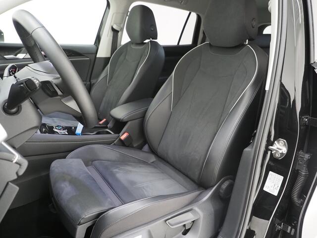 Volkswagen Tayron 1.5 eHybrid Elegance | Leder/Alcantara | Trekhaak | Massage | 360 | Keyless | Adaptive Cruise | Sfeerlicht