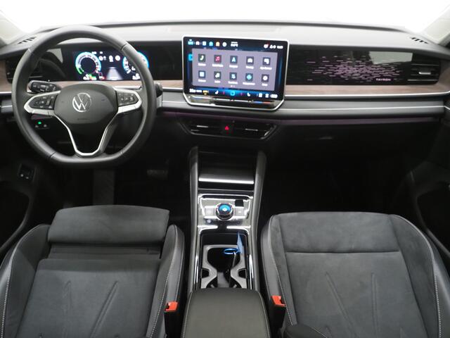 Volkswagen Tayron 1.5 eHybrid Elegance | Leder/Alcantara | Trekhaak | Massage | 360 | Keyless | Adaptive Cruise | Sfeerlicht
