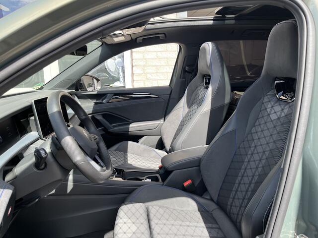 Volkswagen Tayron 1.5 eHybrid R-Line / AUTOMAAT/ 272 PK/ GARANTIE TM 7-2030/ TREKHAAK/ PANO/ BLACK STYLE/ 360 CAMERA/ CRUISE/ NAVI/ APP-CONNECT/ STOELVERWARMING/ 20" LMV