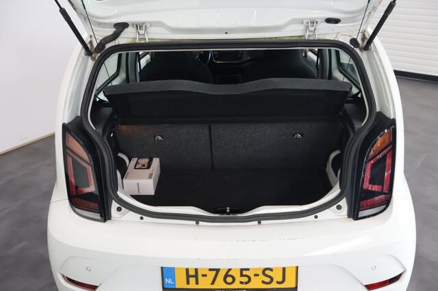 Volkswagen UP! 1.0 High up! | camera | cruisecontrol | parkeersensoren