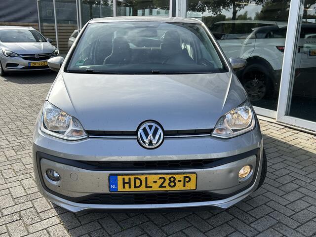 Volkswagen UP! 1.0 BMT high up! 50% Deal 3.225,- ACTIE Stoelverwarming / Airco / Telefoon