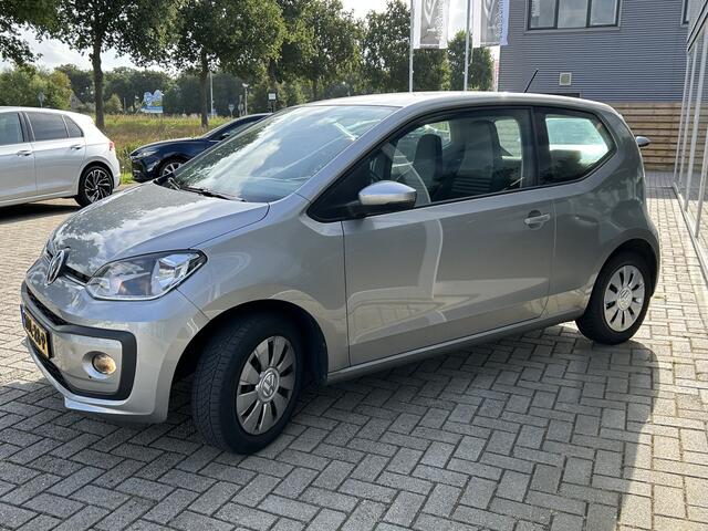 Volkswagen UP! 1.0 BMT high up! 50% Deal 3.225,- ACTIE Stoelverwarming / Airco / Telefoon