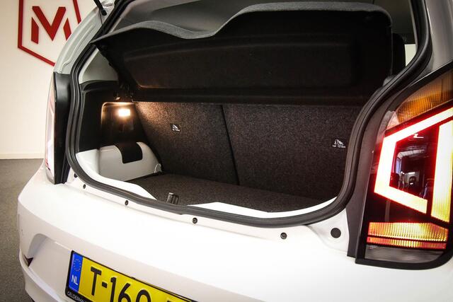 Volkswagen UP! 1.0 | AIRCO | CRUISE | DAB | CAMERA | 15"
