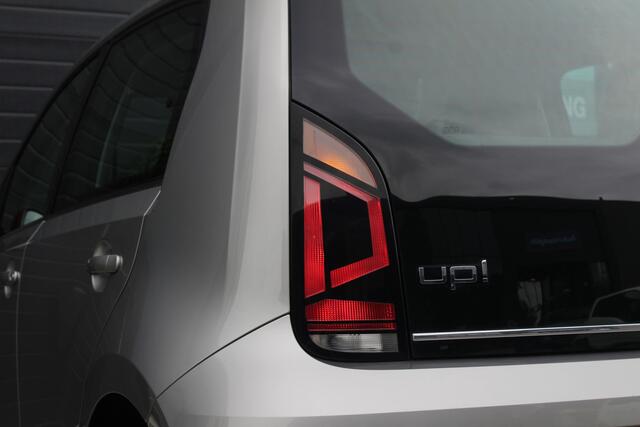 Volkswagen UP! 1.0 BMT High UP! | Camera | Cruise | 17'' LM